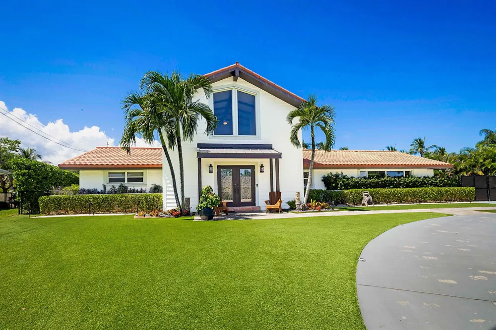 71 FAIRVIEW W Tequesta, FL 33469