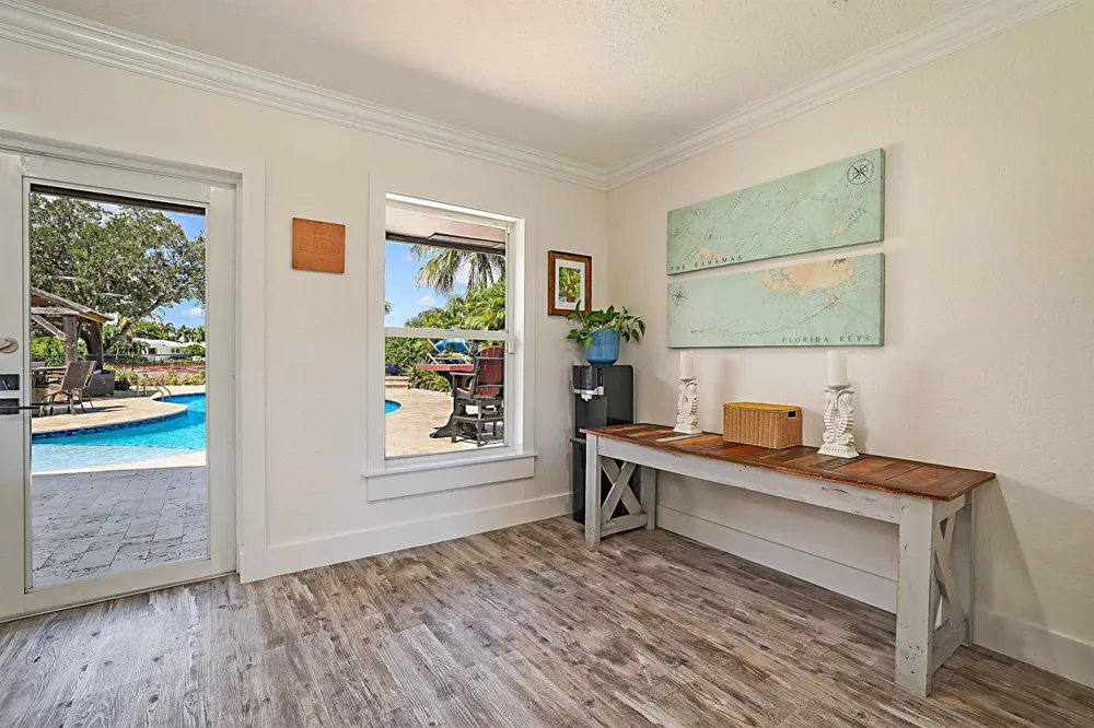 71 FAIRVIEW W Tequesta, FL 33469