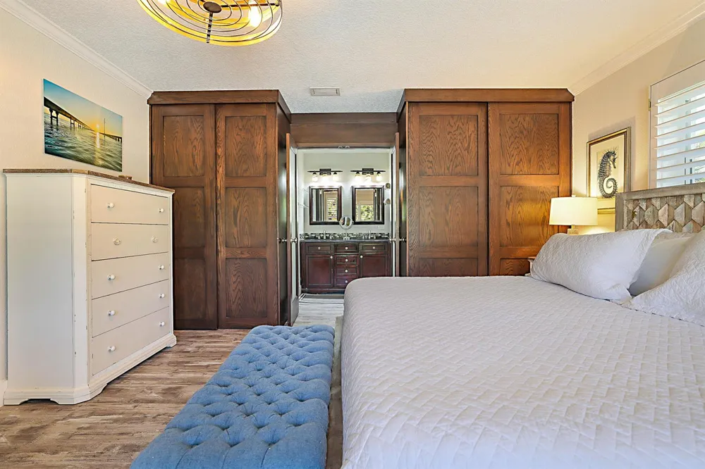 71 FAIRVIEW W Tequesta, FL 33469