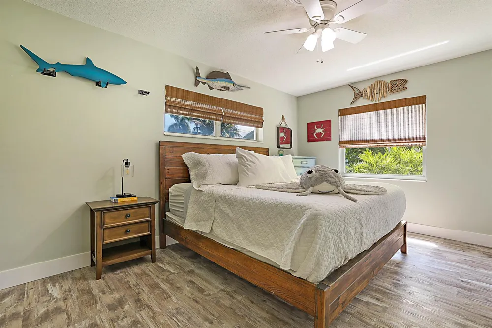 71 FAIRVIEW W Tequesta, FL 33469