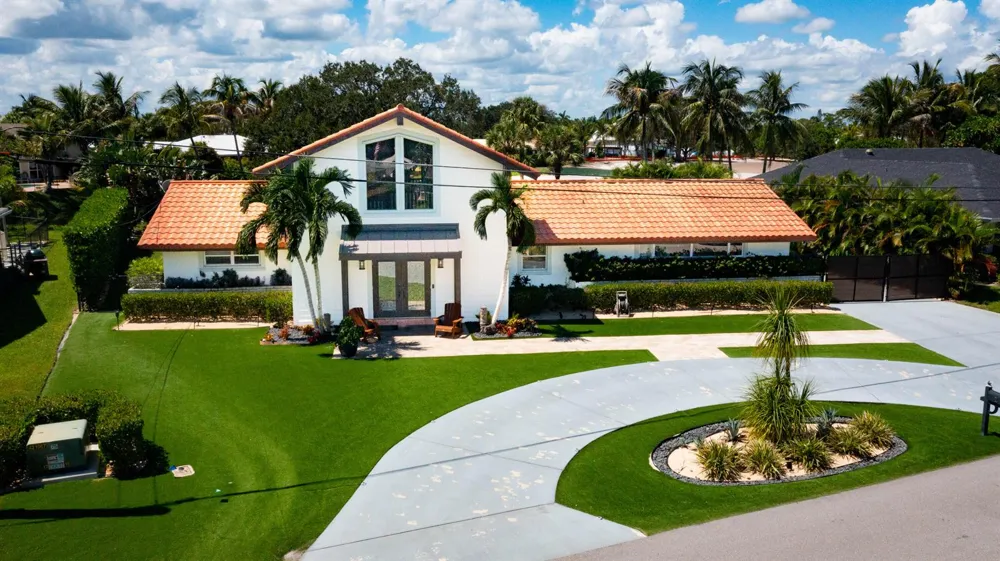 71 FAIRVIEW W Tequesta, FL 33469