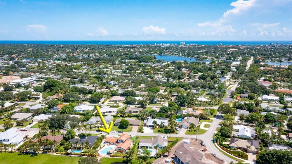 71 FAIRVIEW W Tequesta, FL 33469
