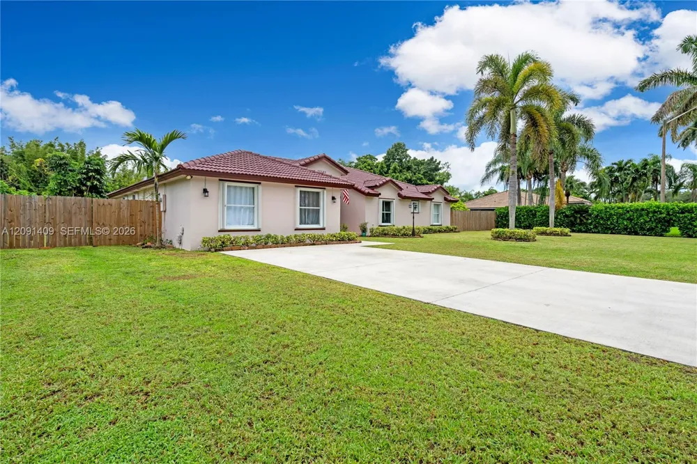 28565 SW 158th Ct Homestead, FL 33033
