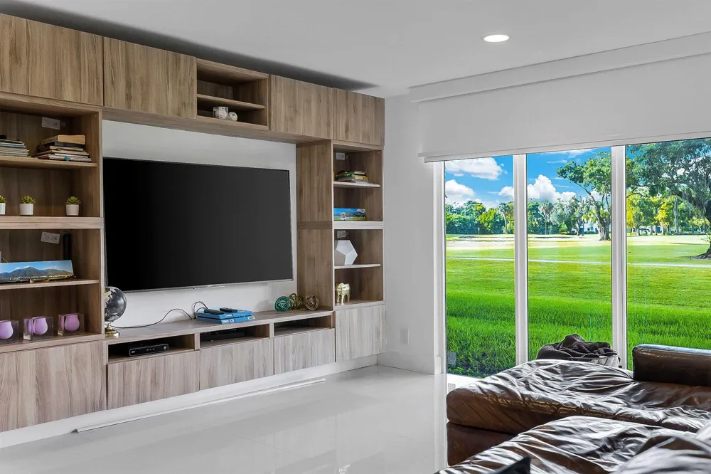 3759 Oaks Clubhouse Drive #P7 Pompano Beach, FL 33069
