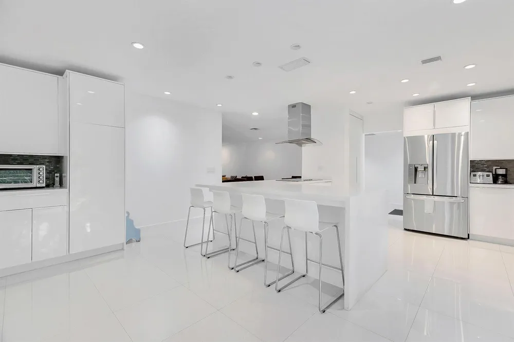 3759 Oaks Clubhouse Drive #P7 Pompano Beach, FL 33069