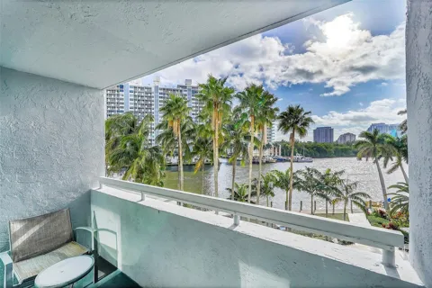 2670 E SUNRISE BOULEVARD #322