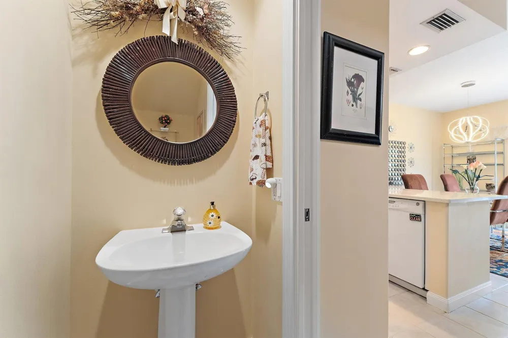 58 Tall Oaks Circle Tequesta, FL 33469