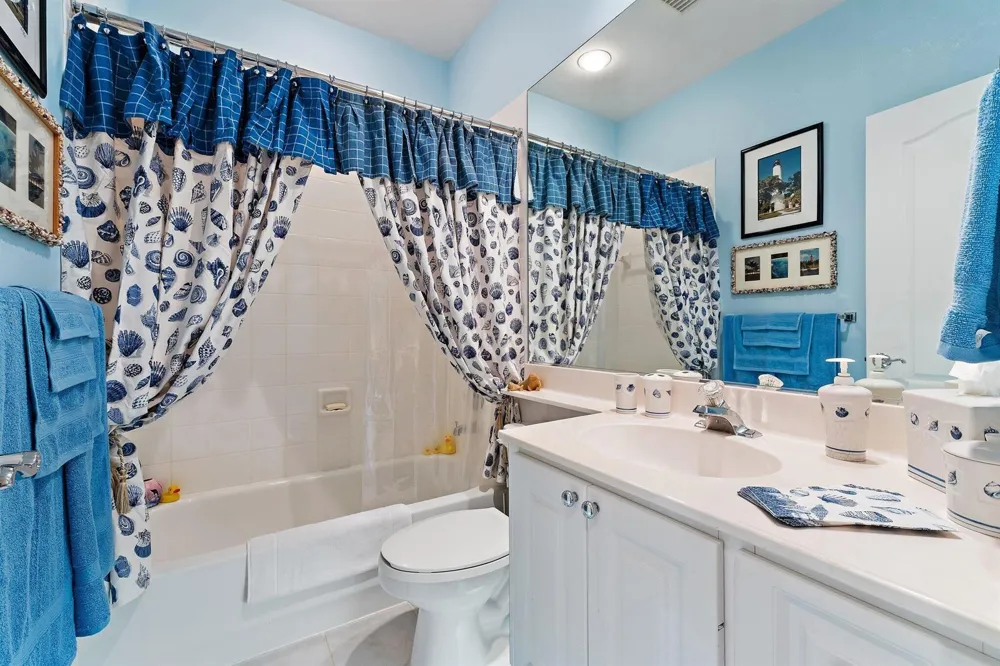 58 Tall Oaks Circle Tequesta, FL 33469