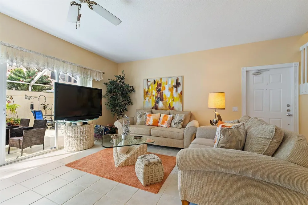 58 Tall Oaks Circle Tequesta, FL 33469