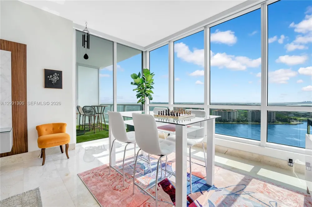 100 S Pointe Dr #2403 Miami Beach, FL 33139