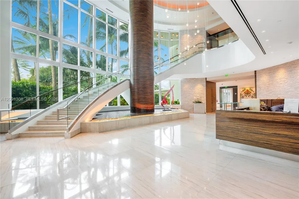 100 S Pointe Dr #2403 Miami Beach, FL 33139