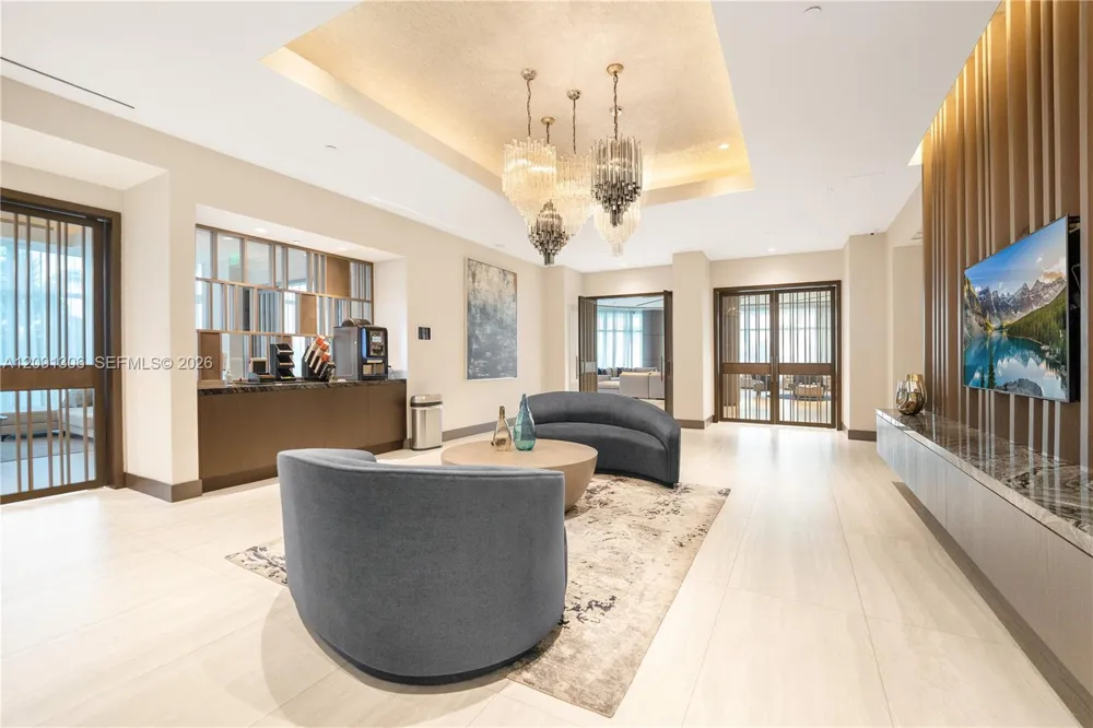 100 S Pointe Dr #2403 Miami Beach, FL 33139