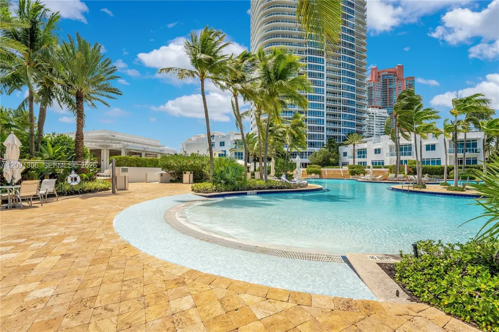 100 S Pointe Dr #2403 Miami Beach, FL 33139