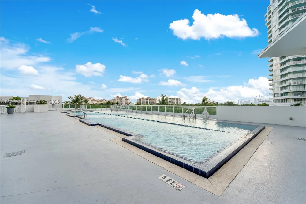 100 S Pointe Dr #2403 Miami Beach, FL 33139