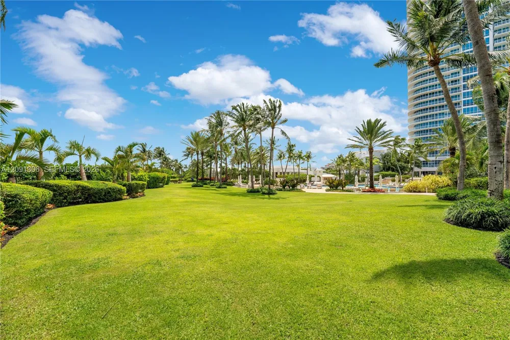 100 S Pointe Dr #2403 Miami Beach, FL 33139