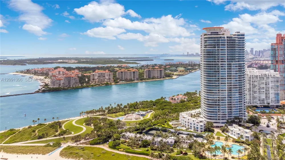 100 S Pointe Dr #2403 Miami Beach, FL 33139