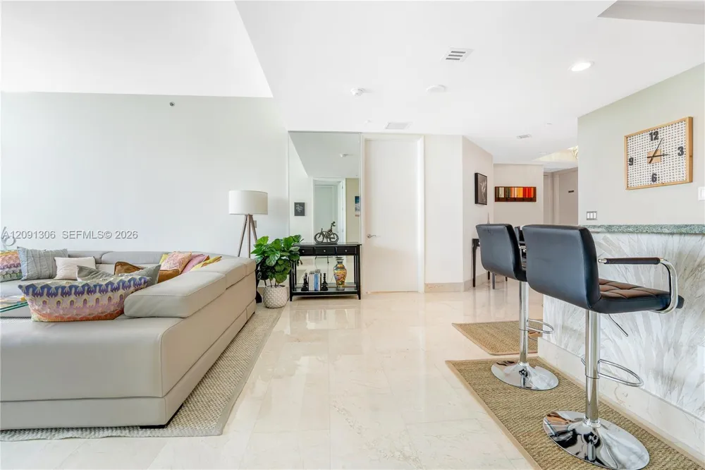 100 S Pointe Dr #2403 Miami Beach, FL 33139