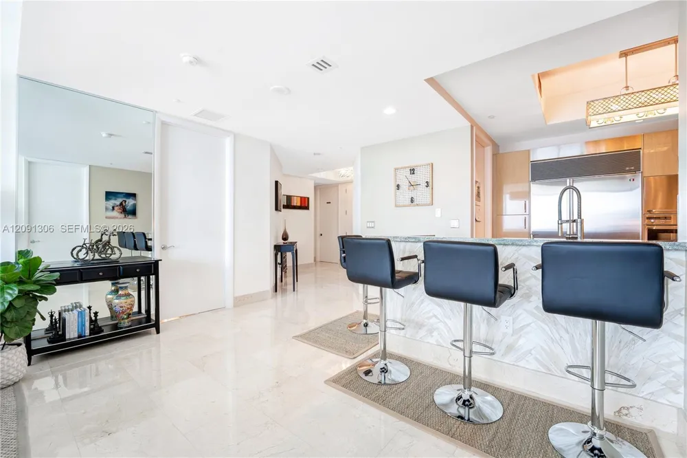 100 S Pointe Dr #2403 Miami Beach, FL 33139