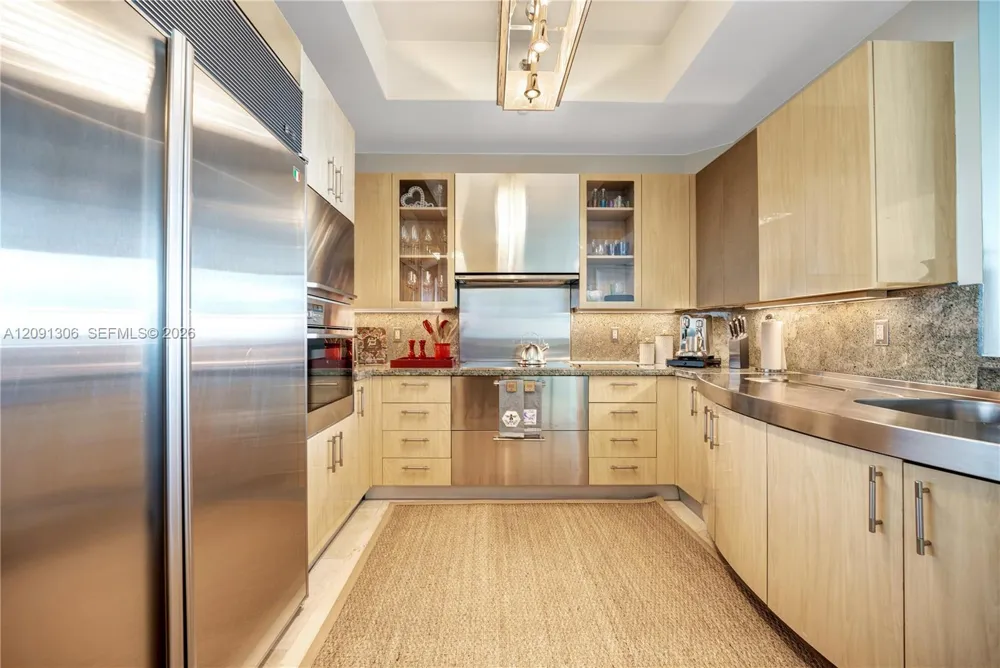 100 S Pointe Dr #2403 Miami Beach, FL 33139
