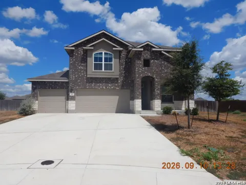 818 Golden Shore