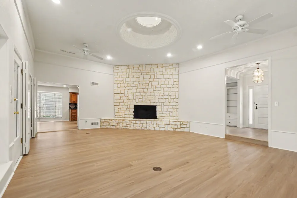 9632 Robin Meadow Drive Dallas, TX 75243