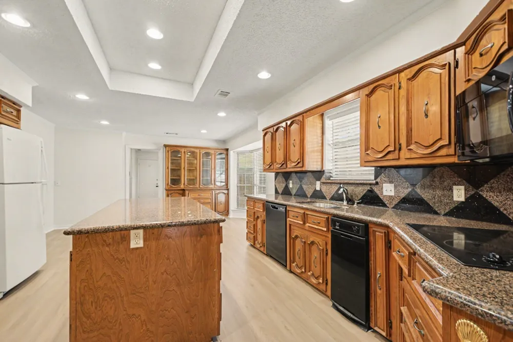 9632 Robin Meadow Drive Dallas, TX 75243
