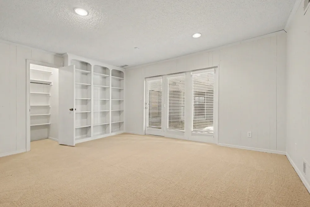 9632 Robin Meadow Drive Dallas, TX 75243