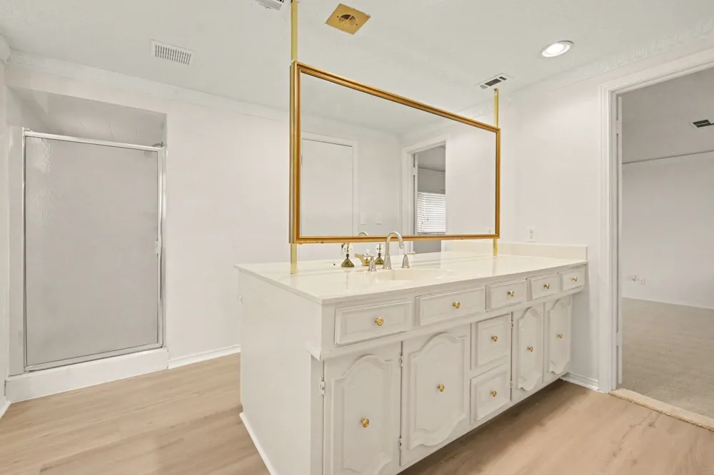 9632 Robin Meadow Drive Dallas, TX 75243