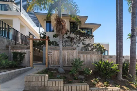 4643 Corondao Avenue