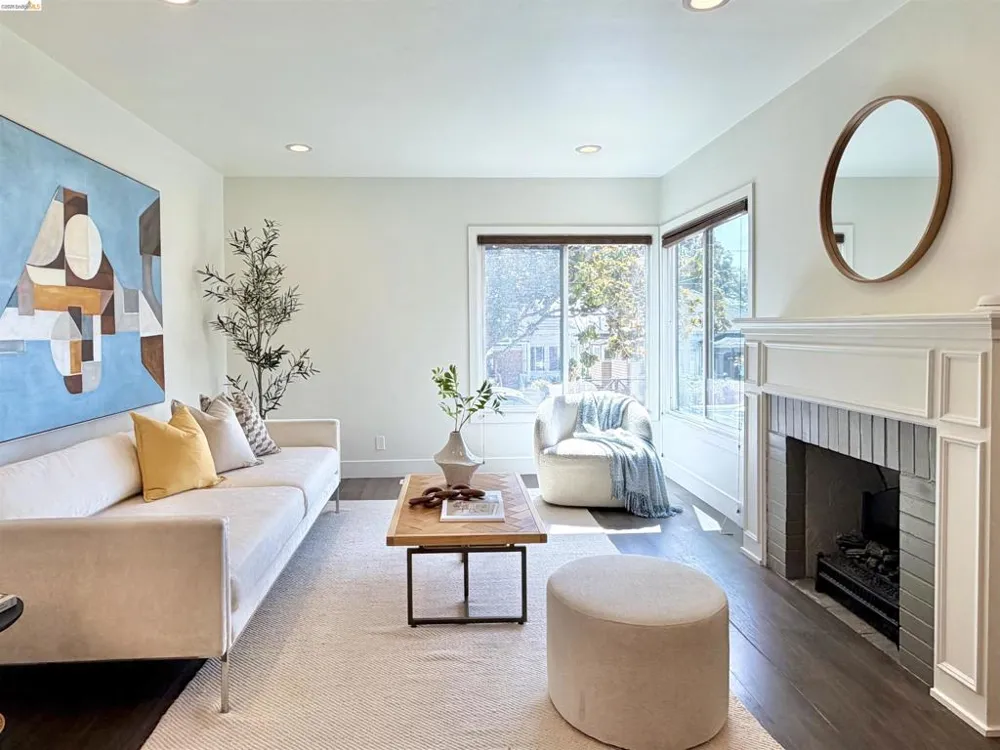2521 24Th Ave Oakland, CA 94601