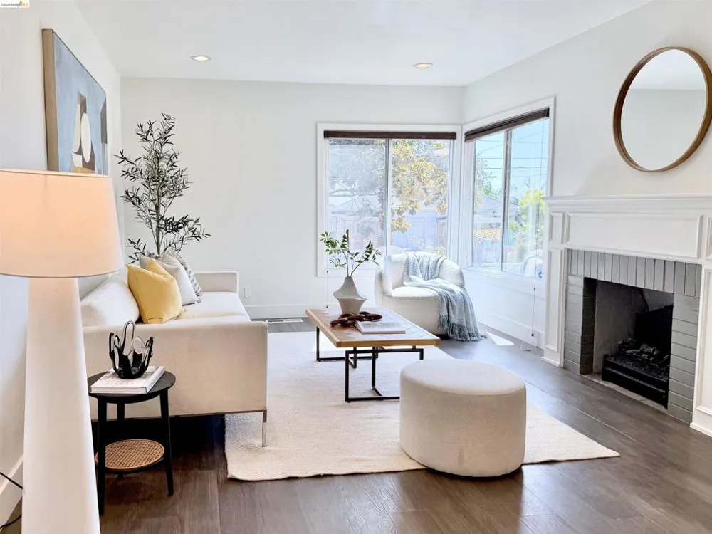 2521 24Th Ave Oakland, CA 94601