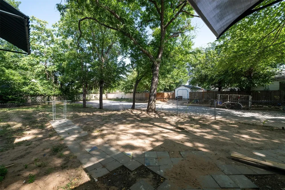 300 Emma Street #B Fort Worth, TX 76111