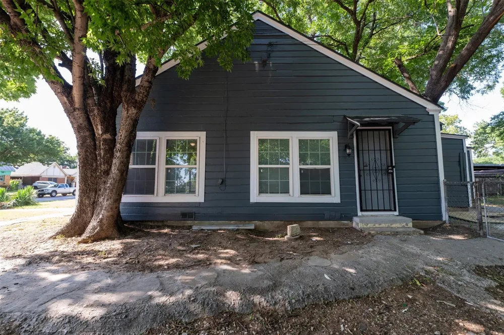 300 Emma Street #B Fort Worth, TX 76111