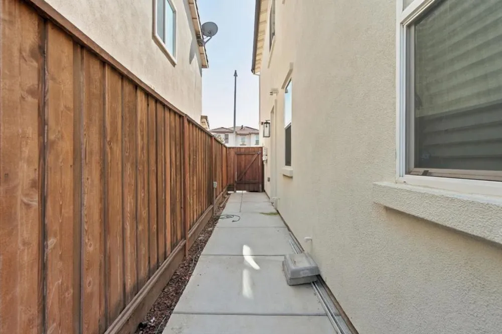 1250 Marille Lane Hollister, CA 95023