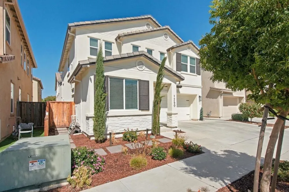 1250 Marille Lane Hollister, CA 95023
