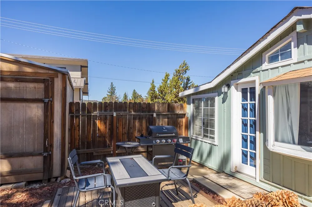 108 Cedar Lane Sugarloaf, CA 92386