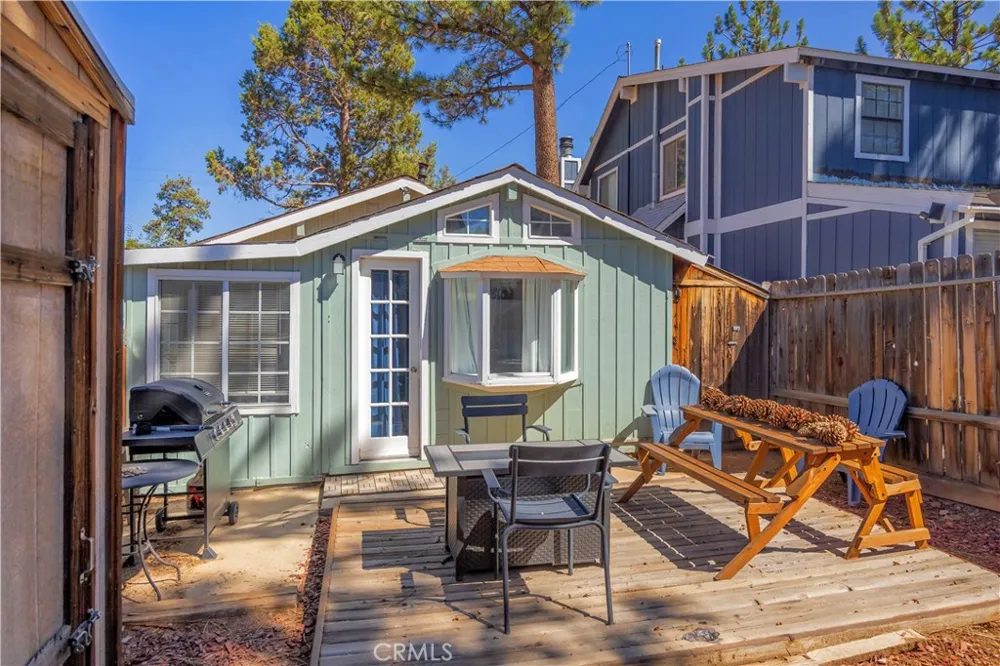 108 Cedar Lane Sugarloaf, CA 92386