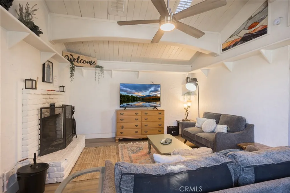 108 Cedar Lane Sugarloaf, CA 92386