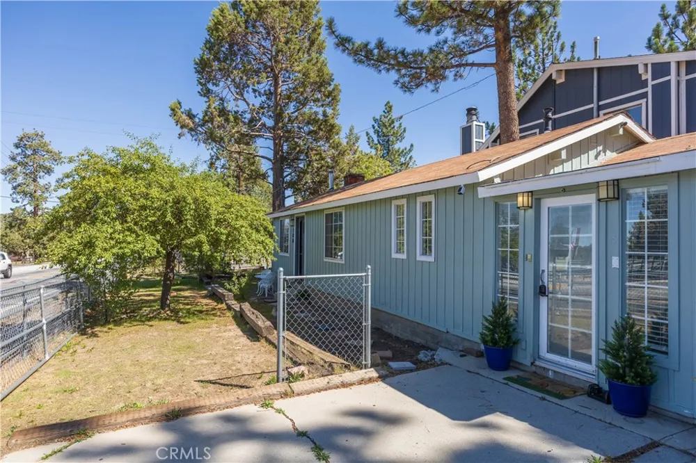 108 Cedar Lane Sugarloaf, CA 92386