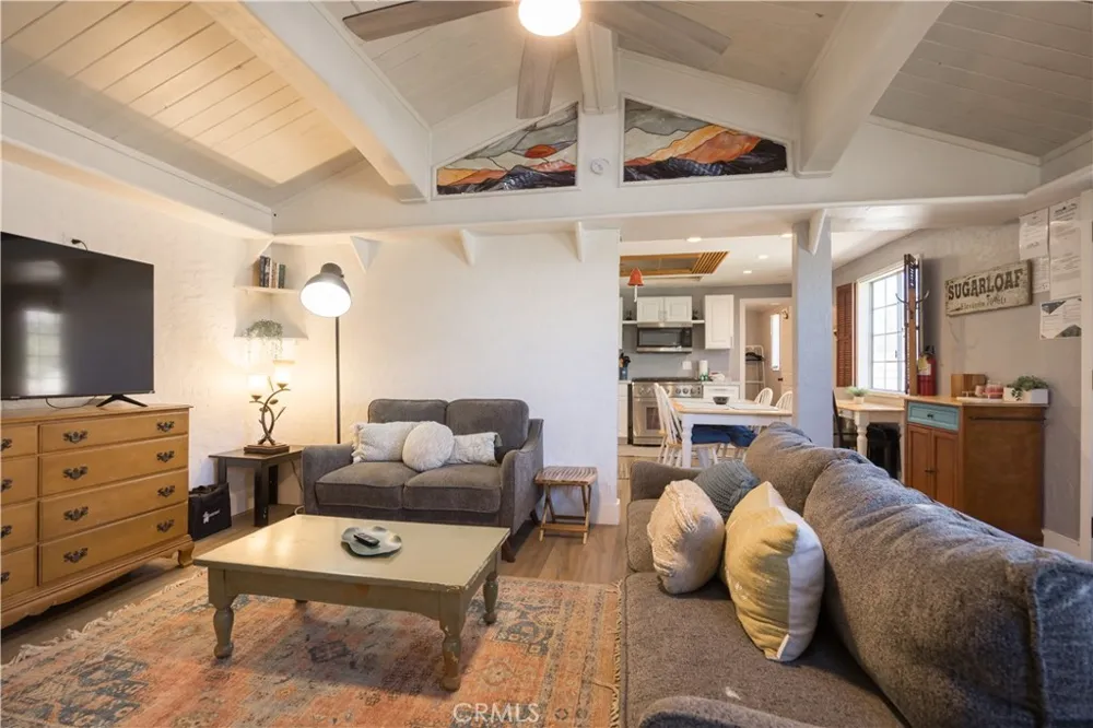 108 Cedar Lane Sugarloaf, CA 92386