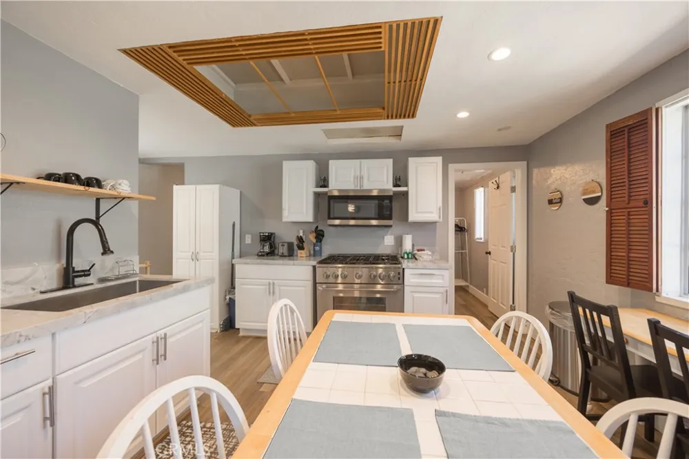 108 Cedar Lane Sugarloaf, CA 92386