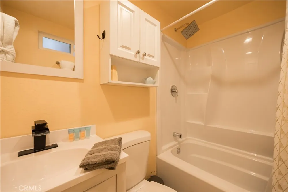 108 Cedar Lane Sugarloaf, CA 92386