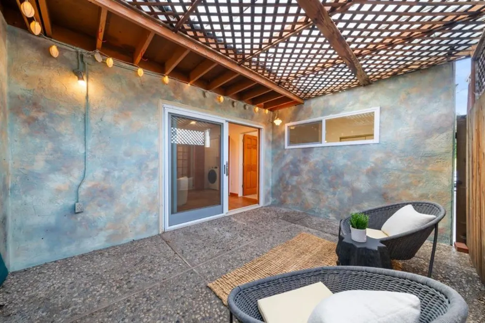 1057 47th Street Emeryville, CA 94608