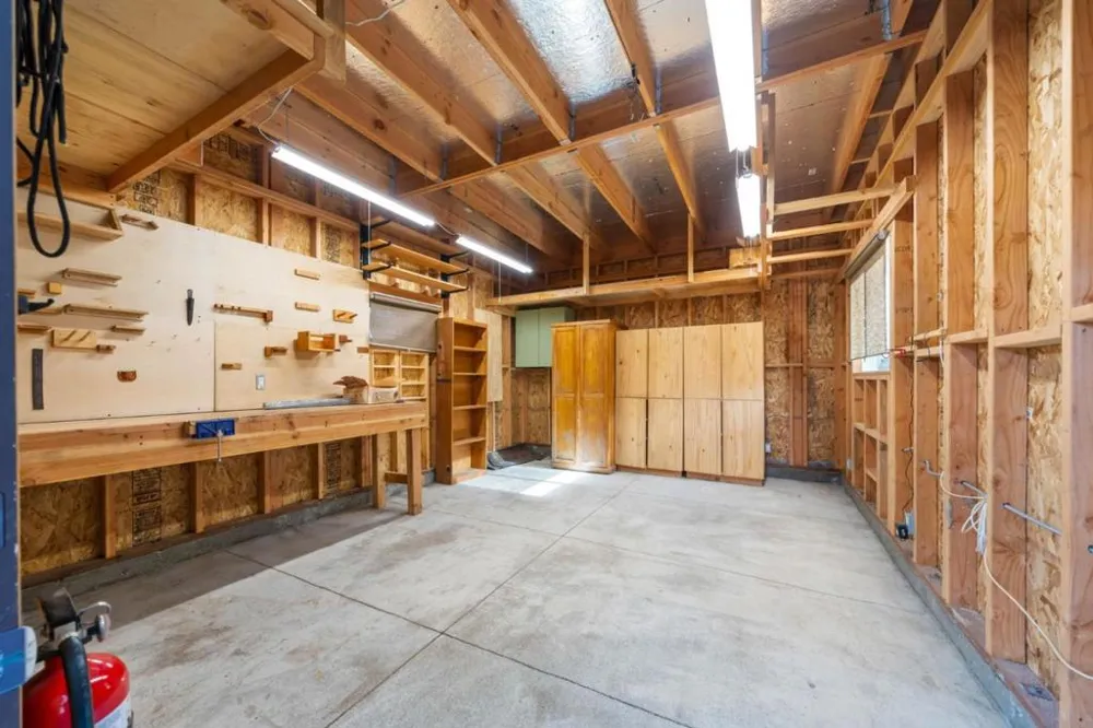 1057 47th Street Emeryville, CA 94608