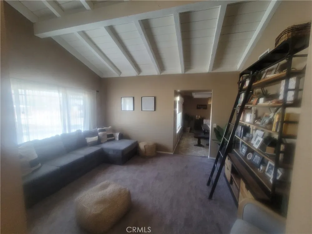 20061 Seneca Apple Valley, CA 92307