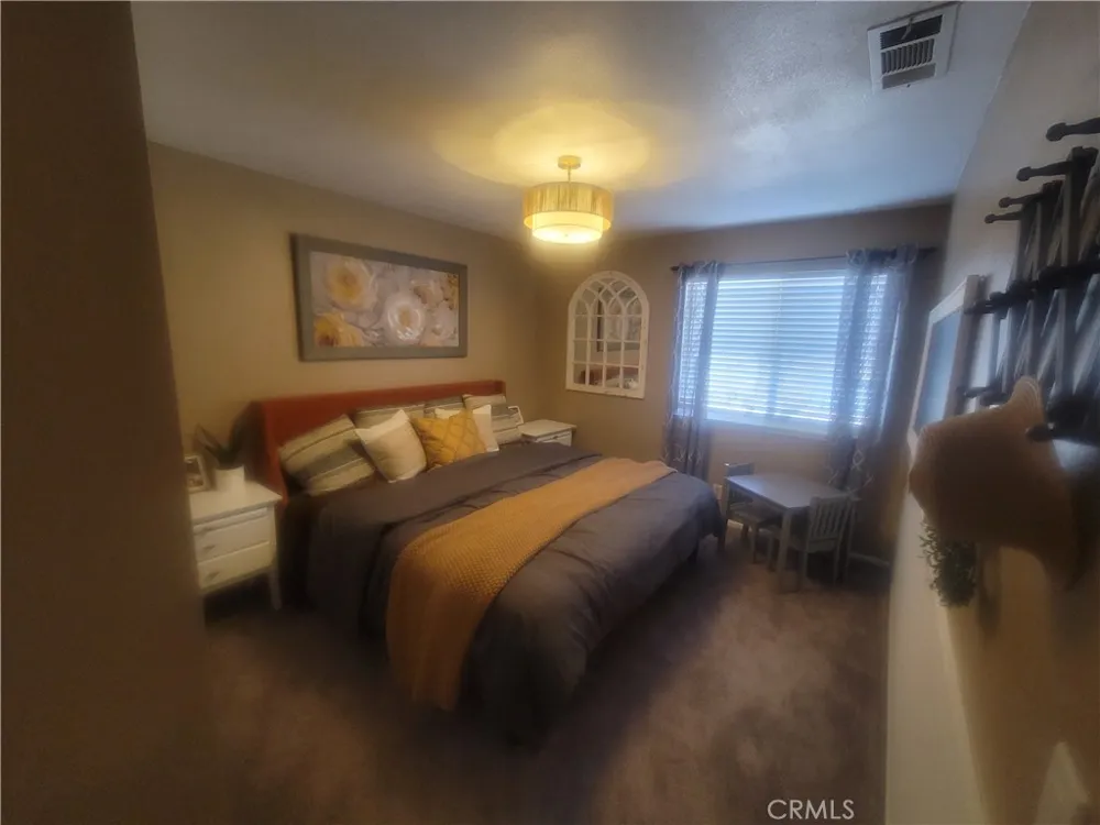 20061 Seneca Apple Valley, CA 92307