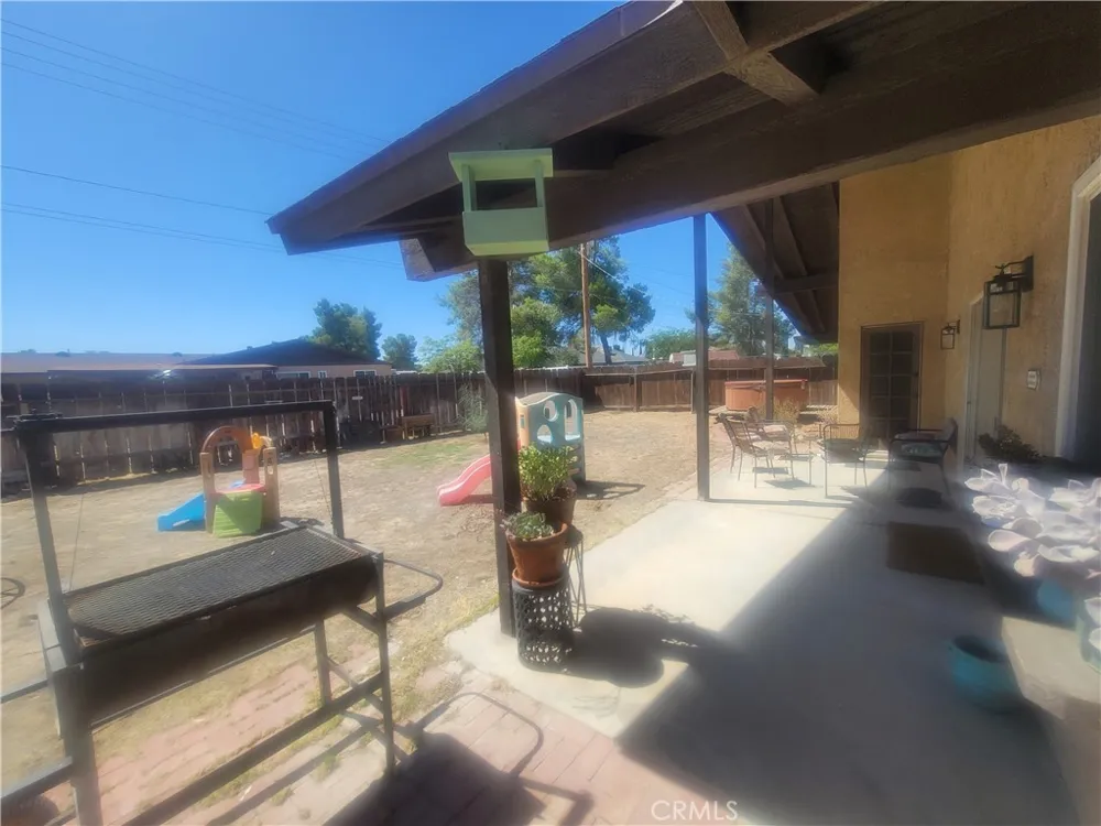 20061 Seneca Apple Valley, CA 92307