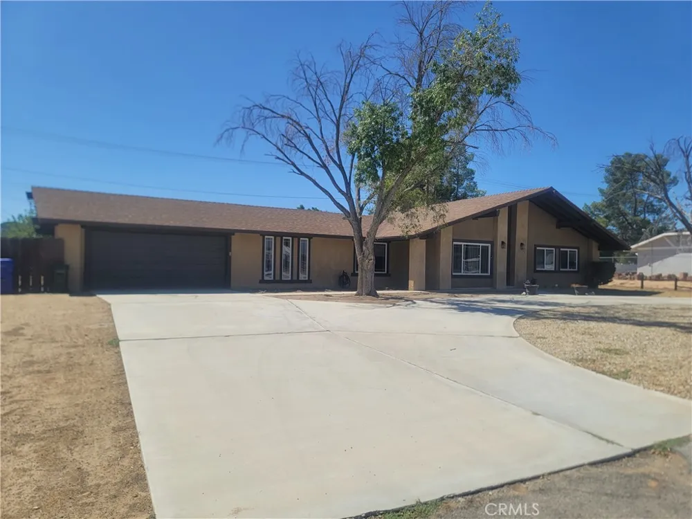 20061 Seneca Apple Valley, CA 92307