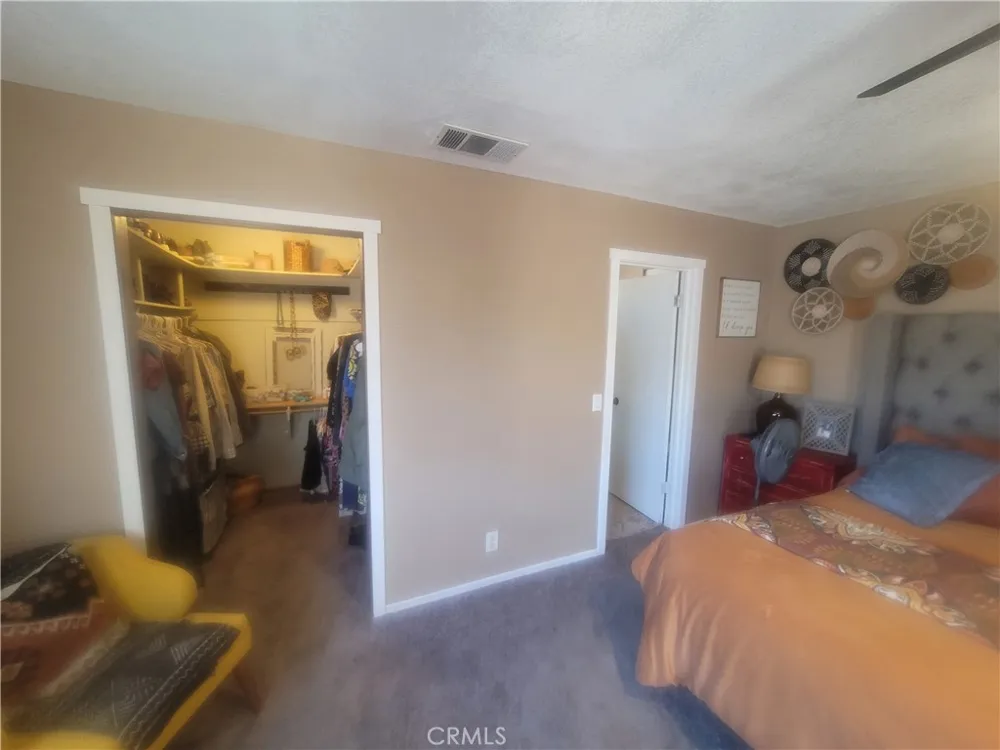 20061 Seneca Apple Valley, CA 92307