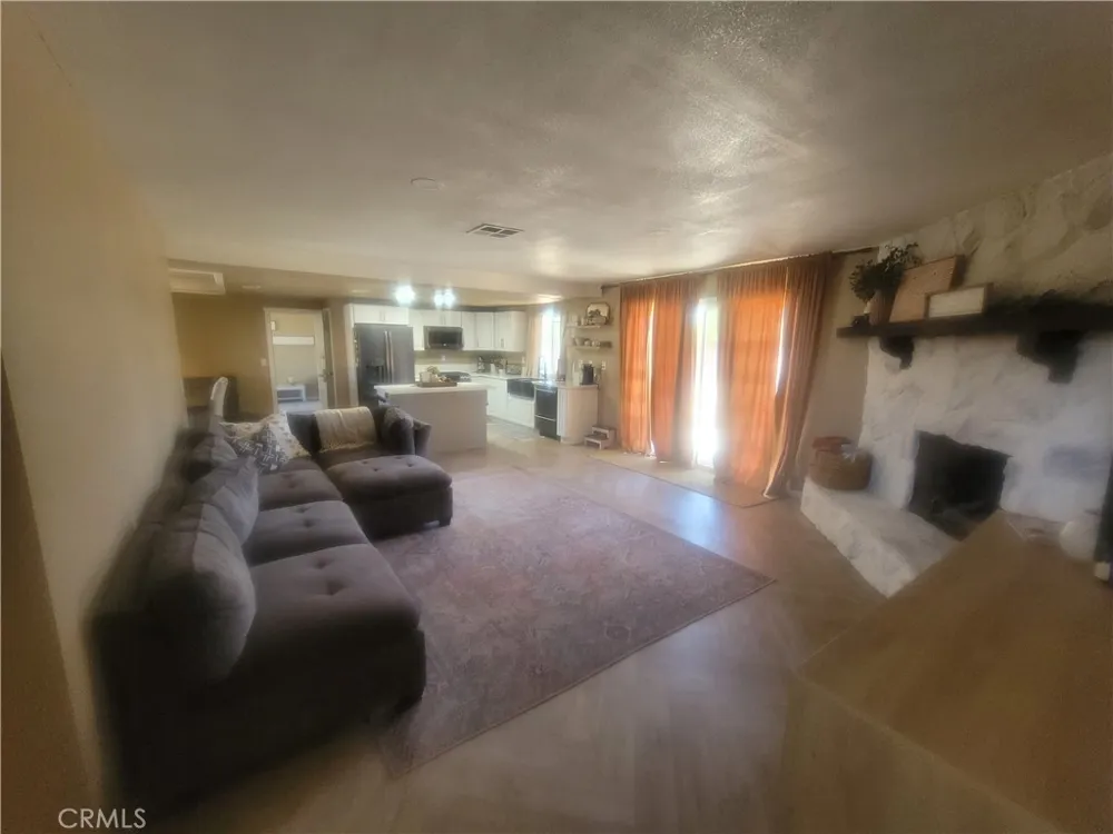 20061 Seneca Apple Valley, CA 92307